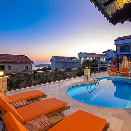 White Garden Hotel 5*
