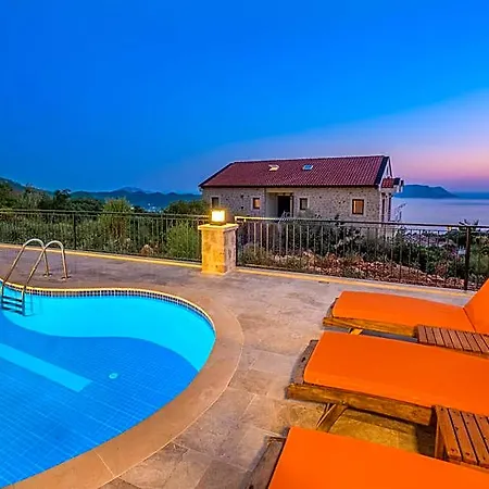 White Garden Hotel 5*