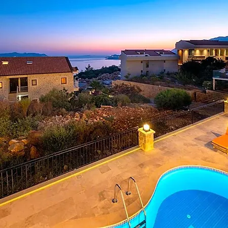 Hotel White Garden 5*